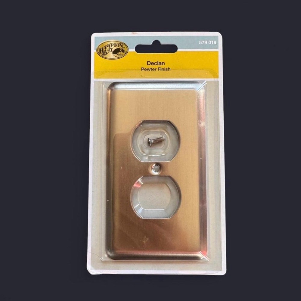 Hampton Bay Declan Pewter Outlet Wall Plate - NWT